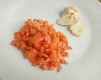 自制卷心菜胡萝卜炒肉沫的做法图解二