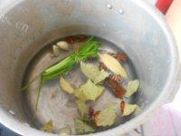 自制香卤猪耳做法图解4)