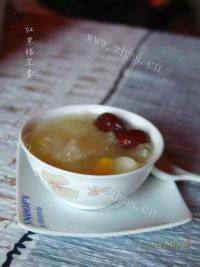 养颜红枣银耳羹