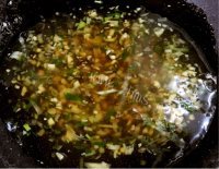 美味的蒜蓉粉丝蒸带子做法图解9)