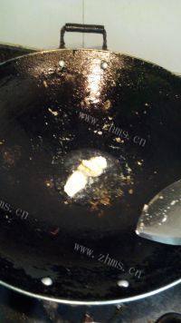 鲜香的泥鳅豆腐汤做法图解7)