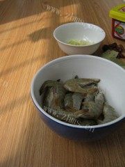 美味的麻辣干锅虾做法图解1)