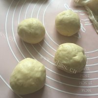 自制蜜豆面包卷做法图解5)