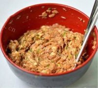 家常菜尖椒酿肉做法图解3)