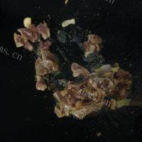 茶树菇炒肉做法图解4)
