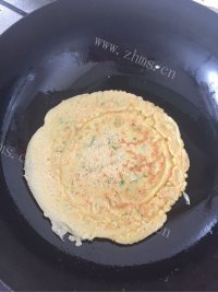 回味无穷的鸡蛋饼做法图解9)