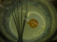 诱人的轻乳酪蛋糕做法图解5)