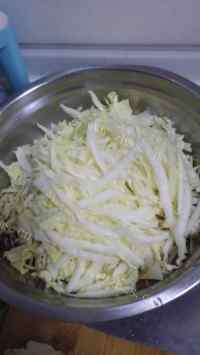 家常菜凉拌豆皮做法图解2)