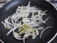 口感饱满的干煸鱿鱼做法图解4)
