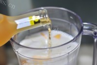 自制芒果酸奶奶昔做法图解6)