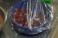 自制空炸无油五香花生米做法图解3)