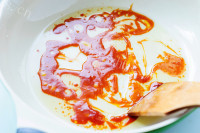 北方特色美食之肥肠小面做法图解9)