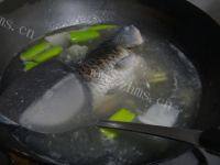 营养美食之奶白鲫鱼汤做法图解6)