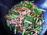 「首发」蒜薹炒肉丝做法图解8)