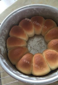 自制花环面包做法图解7)