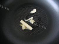美味的培根土豆浓汤做法图解3)