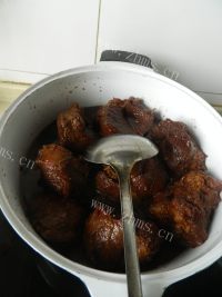 美味的五香卤牛肉做法图解13)