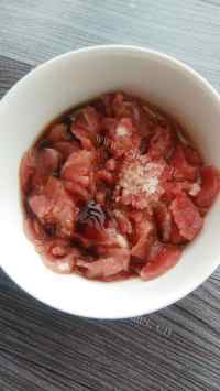 土豆丝炒牛肉做法图解4)
