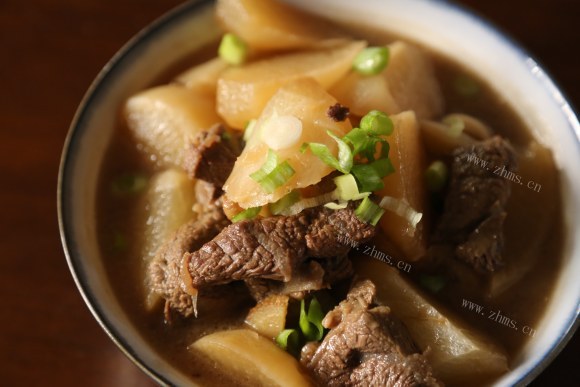 营养丰富的牛肉炖萝卜