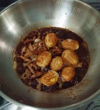 美味的虎皮蛋肉片炒花菜做法图解10)