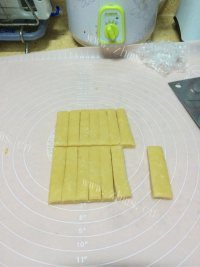 香喷喷的磨牙饼干做法图解5)