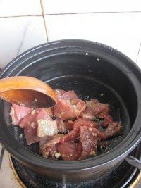 美味的海带牛肉汤做法图解6)
