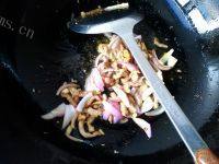自制青菜肉丝炒面做法图解8)