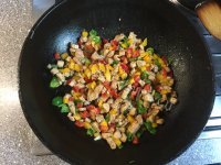 清淡的三色椒鸡丁蛋炒饭做法图解7)