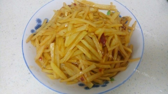 香气浓郁的酸辣土豆丝