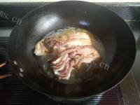 色香味俱全的毛豆子黑木耳烧青鱼做法图解6)