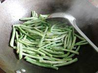 「自创」干煸豇豆做法图解3)