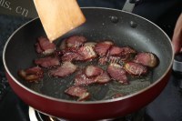 自制烟笋炒腊肉做法图解5)
