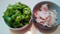 DIY美食-青椒回锅肉片做法图解3)