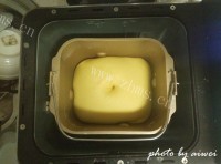 色泽鲜亮的金钱卷面包做法图解7)