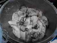 美味的蒜蓉烤生蚝做法图解1)