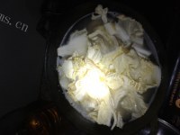 美味的鱼煮面汤做法图解4)