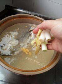 #美食记#鲫鱼汤做法图解4)