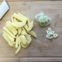 排骨豆角焖面做法图解1)