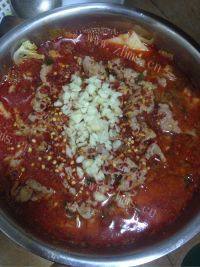 家常菜香辣水煮肉片做法图解11)