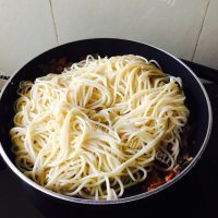 美味的茄酱意粉做法图解9)