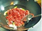 爆炒羊肉做法图解4)