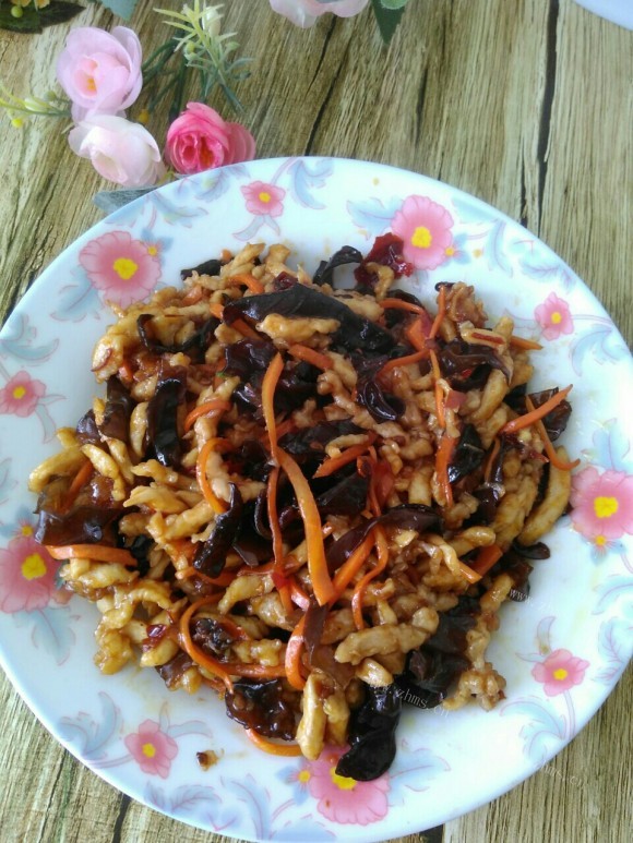 色香味俱全的鱼香肉丝