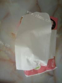 在家用微波炉烤红薯做法图解1)