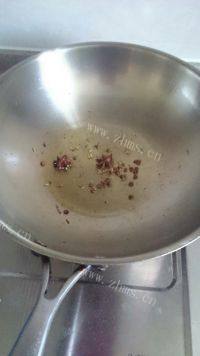 美味的芸豆烧排骨做法图解6)
