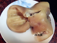 营养美味五香卤猪耳做法图解4)