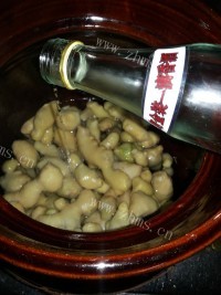 滋补的猪脚姜做法图解8)