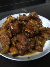 美味的红烧芝香排骨做法图解16)