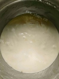 色香味俱全的蒸蛋糕做法图解4)