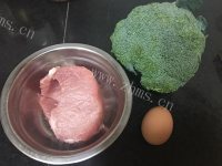 特色菜西兰花炒肉做法图解1)