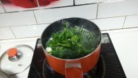 美味的鸡蛋菠菜汤做法图解5)